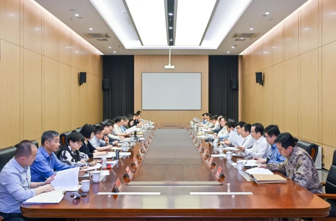 钟楼区委部署深入贯彻中央八项规定精神学习教育工作