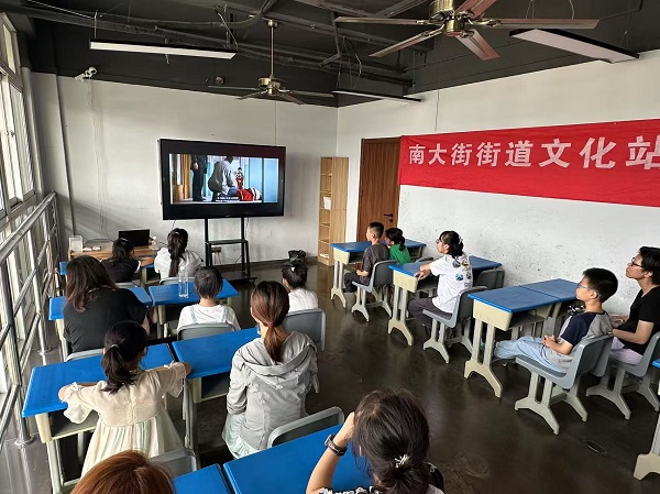钟楼区南大街街道中意社区妇联：暑期成长加油站