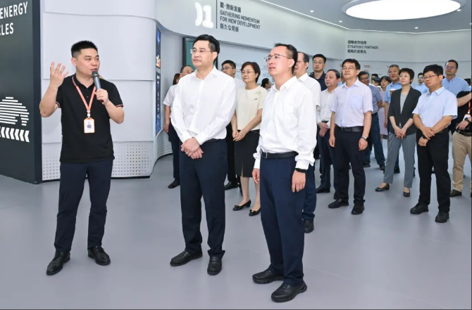 天宁党政代表团来钟楼考察交流