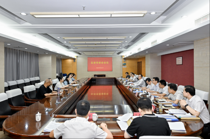 区委常委会会议和区委理论学习中