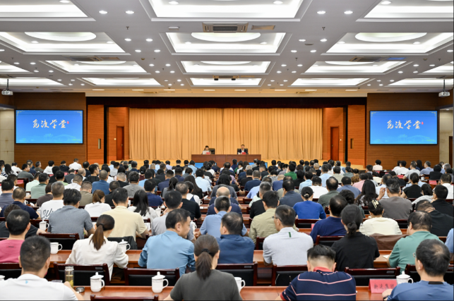 钟楼区举行“觅渡学堂”第49讲暨机关党员志愿服务“百千