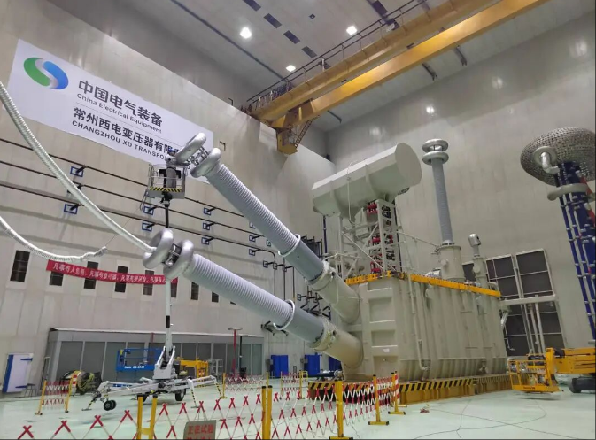 市四套班子领导来钟楼观摩重大项