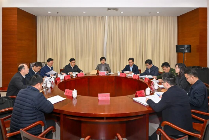 区委常委会召开会议