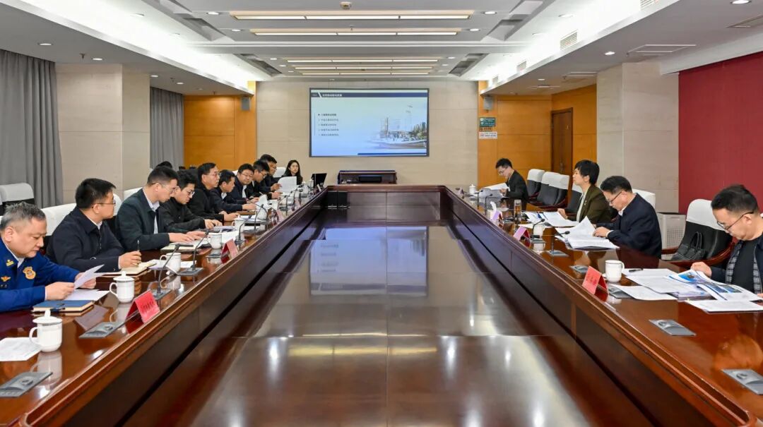 区领导调研城乡环境大整治和城市更新工作