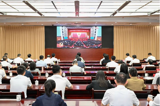 钟楼各级认真收听收看庆祝中国共产党成立105周年大会