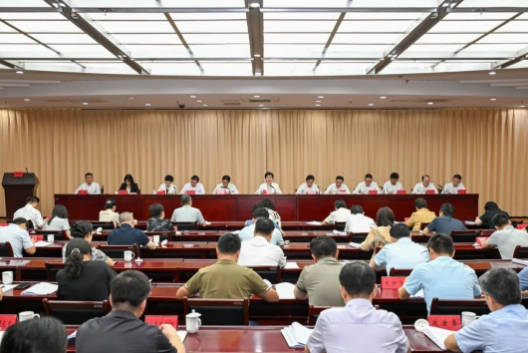 “做精老城区、做强经开区、做大高新区”三年行动计划动